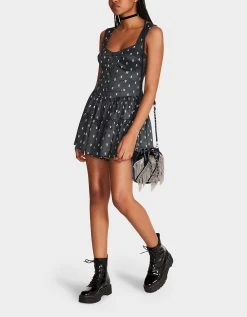 FRINGE BENEFITS BUCKET CROSSBODY BLACK -Betsey Johnson BETSEY JOHNSON HANDBAGS BJ34975F BLACK LIFESTYLE1 86b034d8 7ddb 487d 9267 49f631119eaa