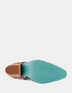 DIVAF BLACK/PINK -Betsey Johnson BETSEY JOHNSON SHOES SB DIVA PF BLACK FLORAL BOTTOM