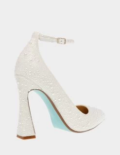 RAMSY IVORY -Betsey Johnson BETSEY JOHNSON SHOES SB RAMSY IVORY PEARL ALT1