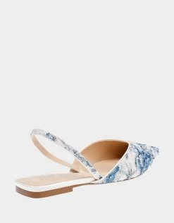 VANCE BLUE FLORAL -Betsey Johnson BETSEY JOHNSON SHOES SB VANCE BLUE WHITE FLORAL ALT1