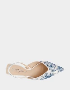 VANCE BLUE FLORAL -Betsey Johnson BETSEY JOHNSON SHOES SB VANCE BLUE WHITE FLORAL TOP