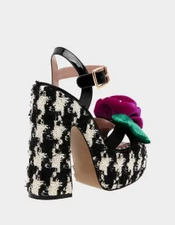 EUGENE BLACK/WHITE -Betsey Johnson BETSEYJOHNSON SANDALS EUGENE HOUNDSTOOTH ALT1
