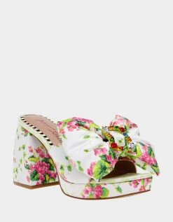 POSSIE WHITE MULTI -Betsey Johnson BETSEYJOHNSON SANDALS POSSIEWHITEMULTI