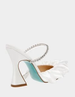 JAYDE IVORY -Betsey Johnson BETSEYJOHNSON SANDALS SB JAYDEIVORY ALT1