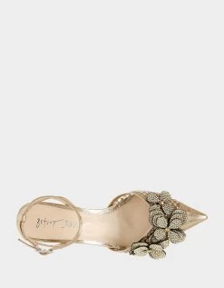 SOFYA GOLD -Betsey Johnson BETSEYJOHNSON SANDALS SB SOFYA GOLD NATURAL TOP