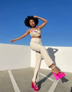 MASON FUCHSIA -Betsey Johnson BETSEY 2023 Q1 CONTENTCREATOR 13 MASON