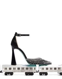 VIOLA BLACK -Betsey Johnson BETSEY 2023 Q2 STILLS 14 SB VIOLA BLACK 0236