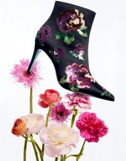 COPER BLACK -Betsey Johnson BETSEY 2023 Q3 STILLS COPER 23 0123 CROPPED