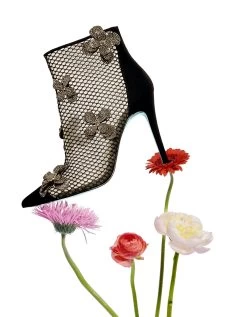 URSA BLACK -Betsey Johnson BETSEY 2023 Q3 STILLS URSA 07 0125 CROPPED cd806986 33eb 4ae1 8fe1 7da72fff1981