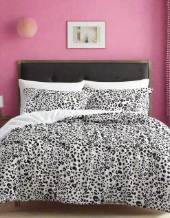 BETSEYS TWIN COMFORTER SET WATER LEOPARD