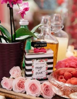 PRETTY N PUNK EAU DE PARFUM PINK -Betsey Johnson prettynpunkperfume6F6A5186